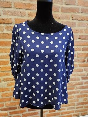 Polka Dot Scoop Neck Tunic in Navy and White